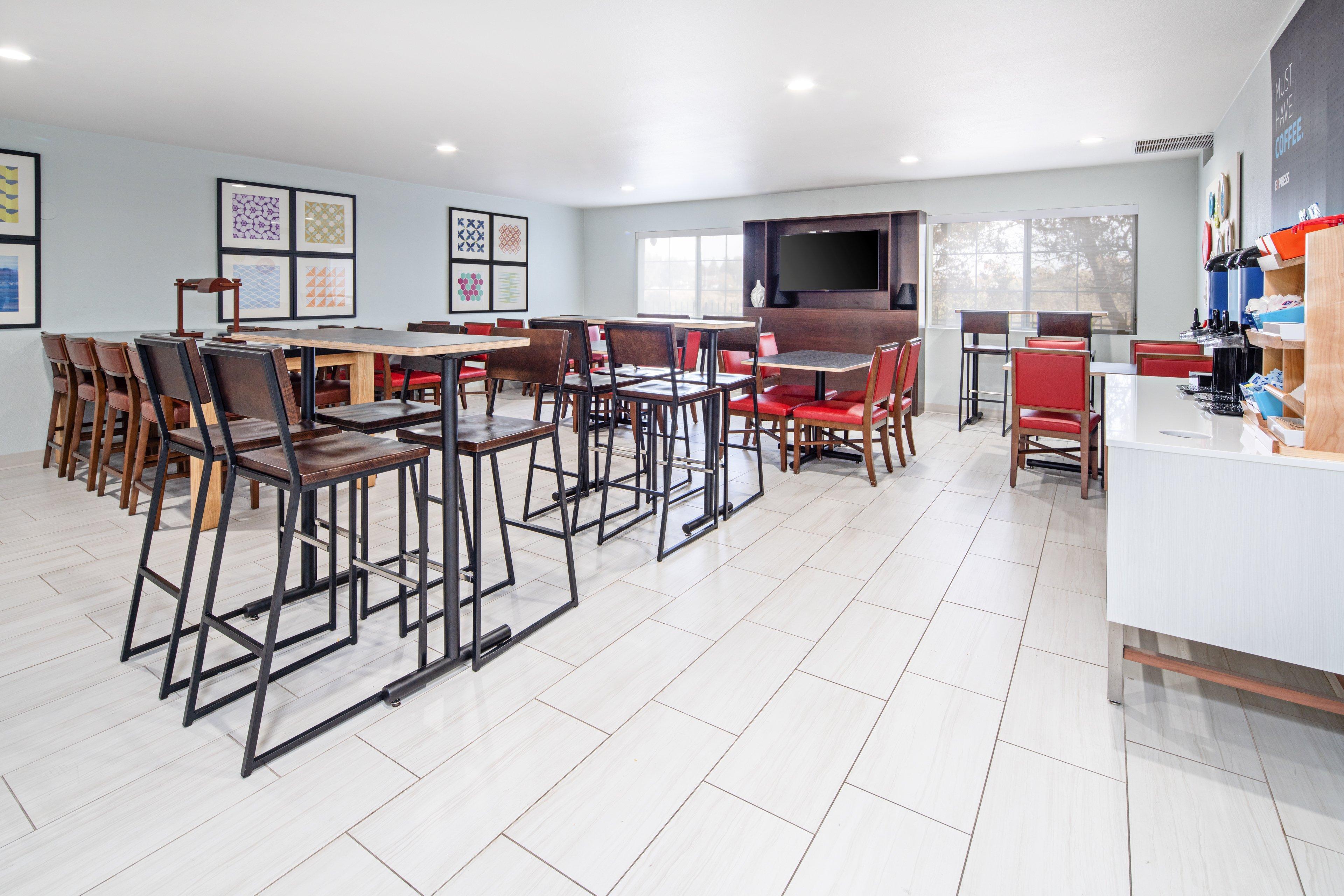 Holiday Inn Express & Suites Watsonville By Ihg Exteriör bild