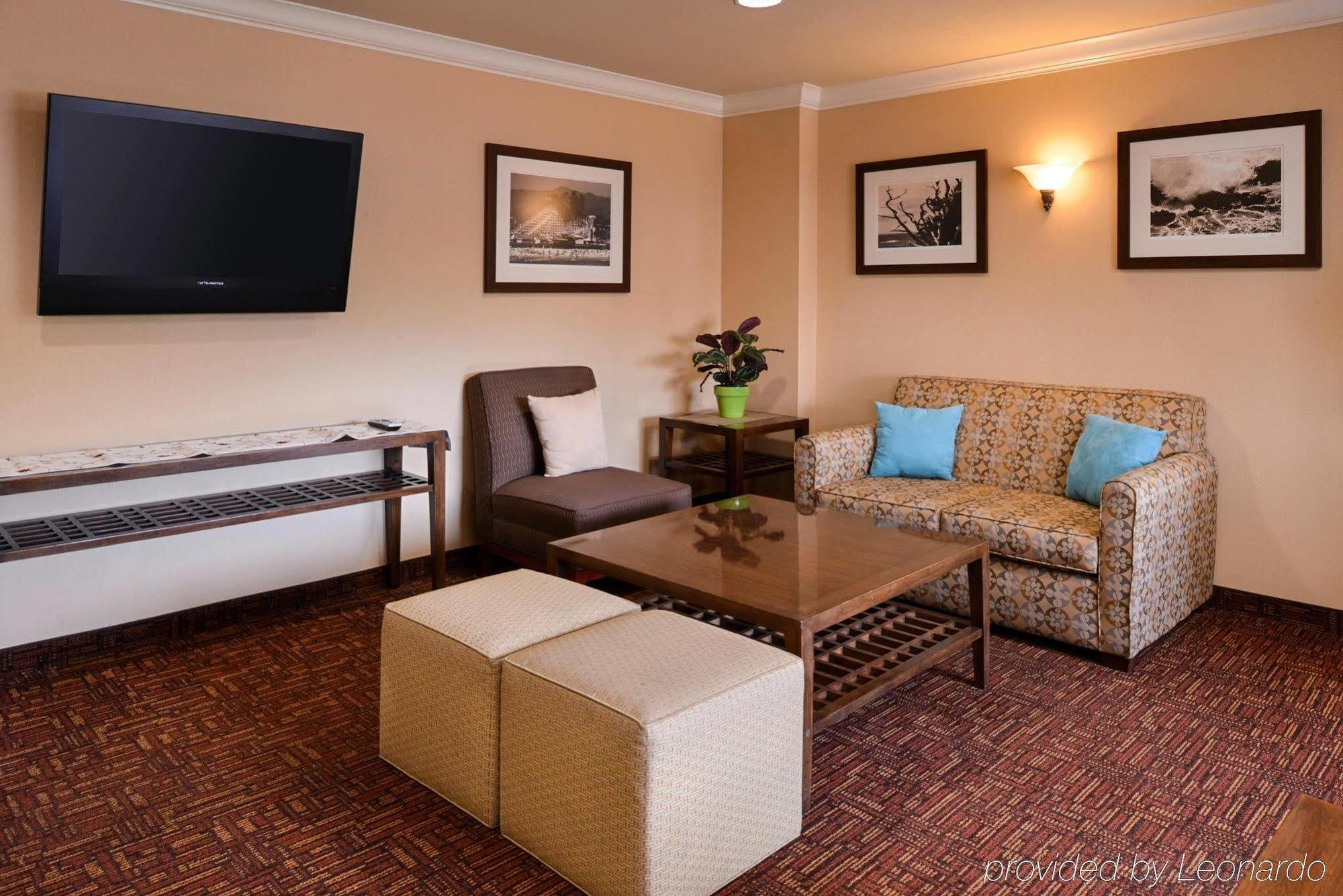 Holiday Inn Express & Suites Watsonville By Ihg Exteriör bild