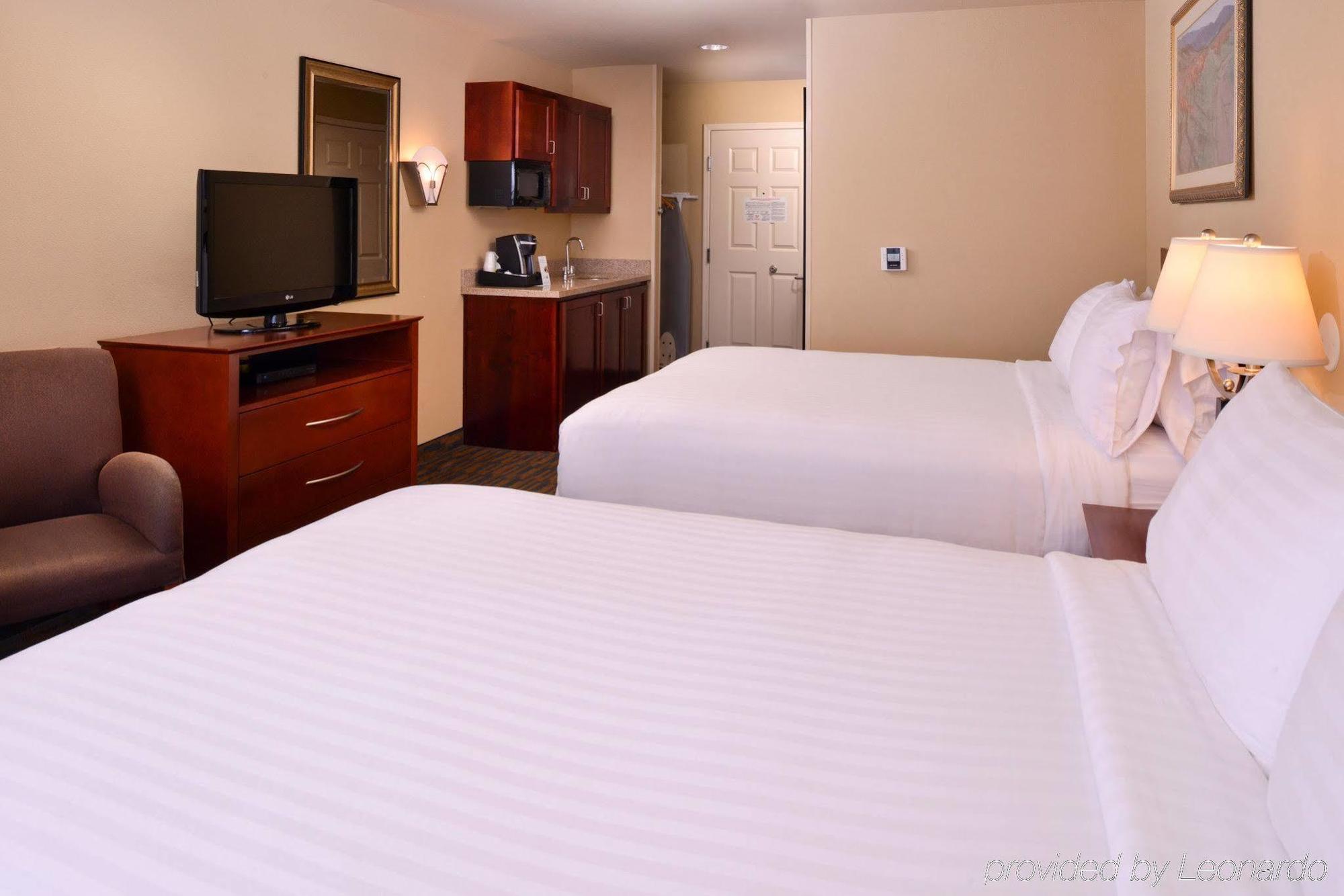 Holiday Inn Express & Suites Watsonville By Ihg Exteriör bild